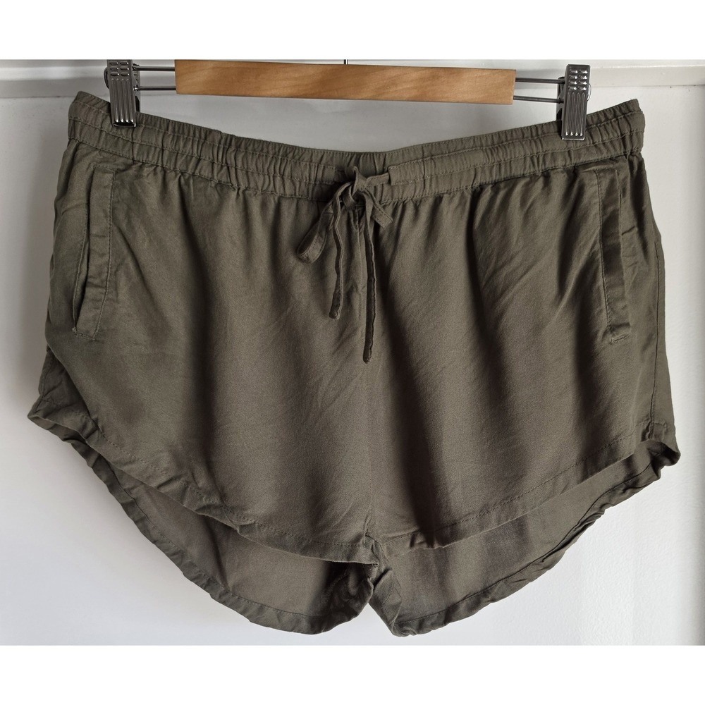 RVCA Womens XL Shorts Olive Green Solid Casual Athleisure Bermuda